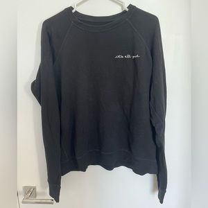 Sweatshirt with writing